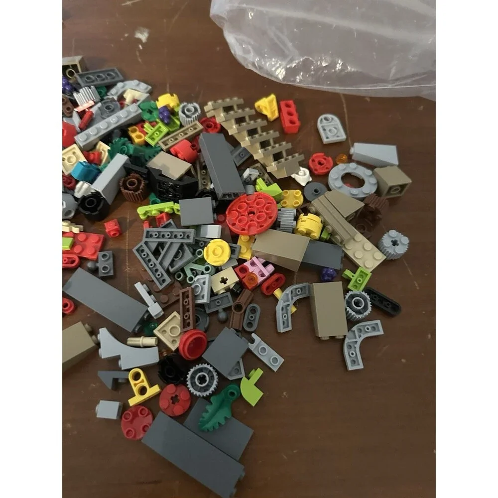 LEGO 76998 Sonic Knuckles and the Master Emerald Shrine with Minifigs READ - Picture 4 of 11